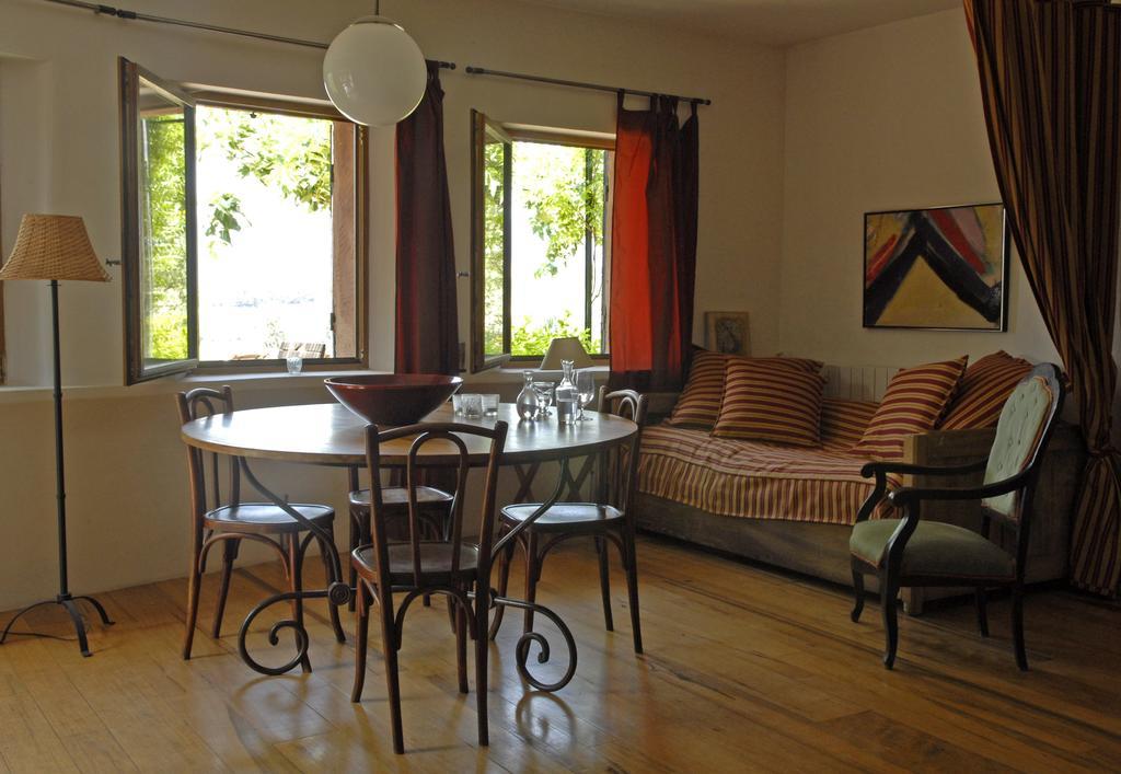 Residence Les Rossignols Roussillon  Bilik gambar